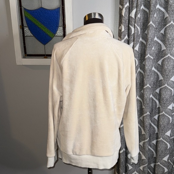 Athleta Super Plush Recover Cozy Snap Front Sweatshirt - Picture 4 of 8